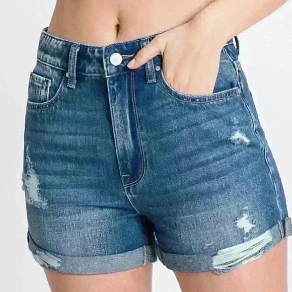 NWT Rolled hem distressed shorts - Picture 3 of 9